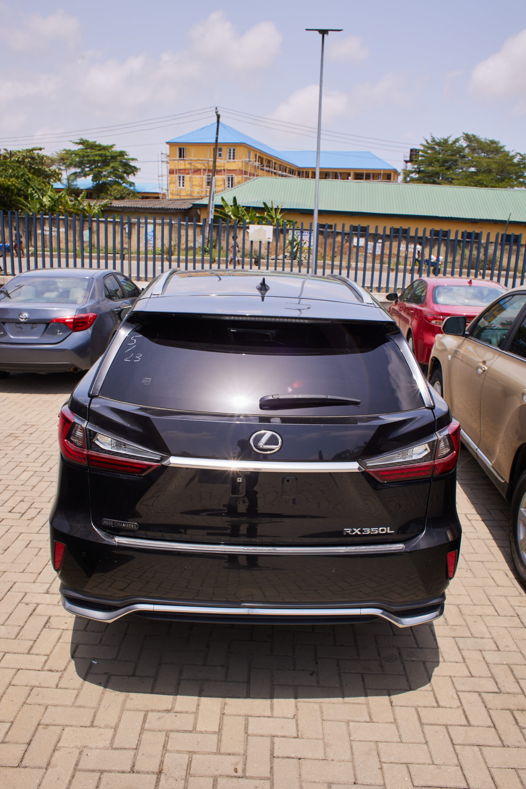 Lexus RX350L (2018) - Image 13