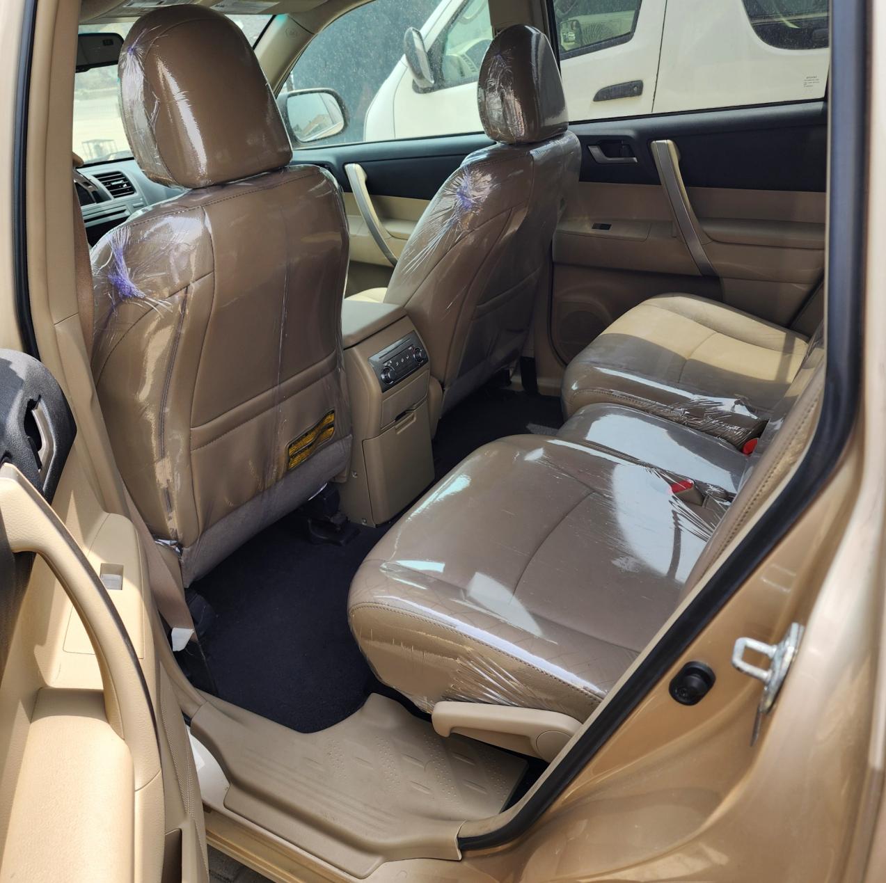 Toyota Highlander (2012) - Image 4