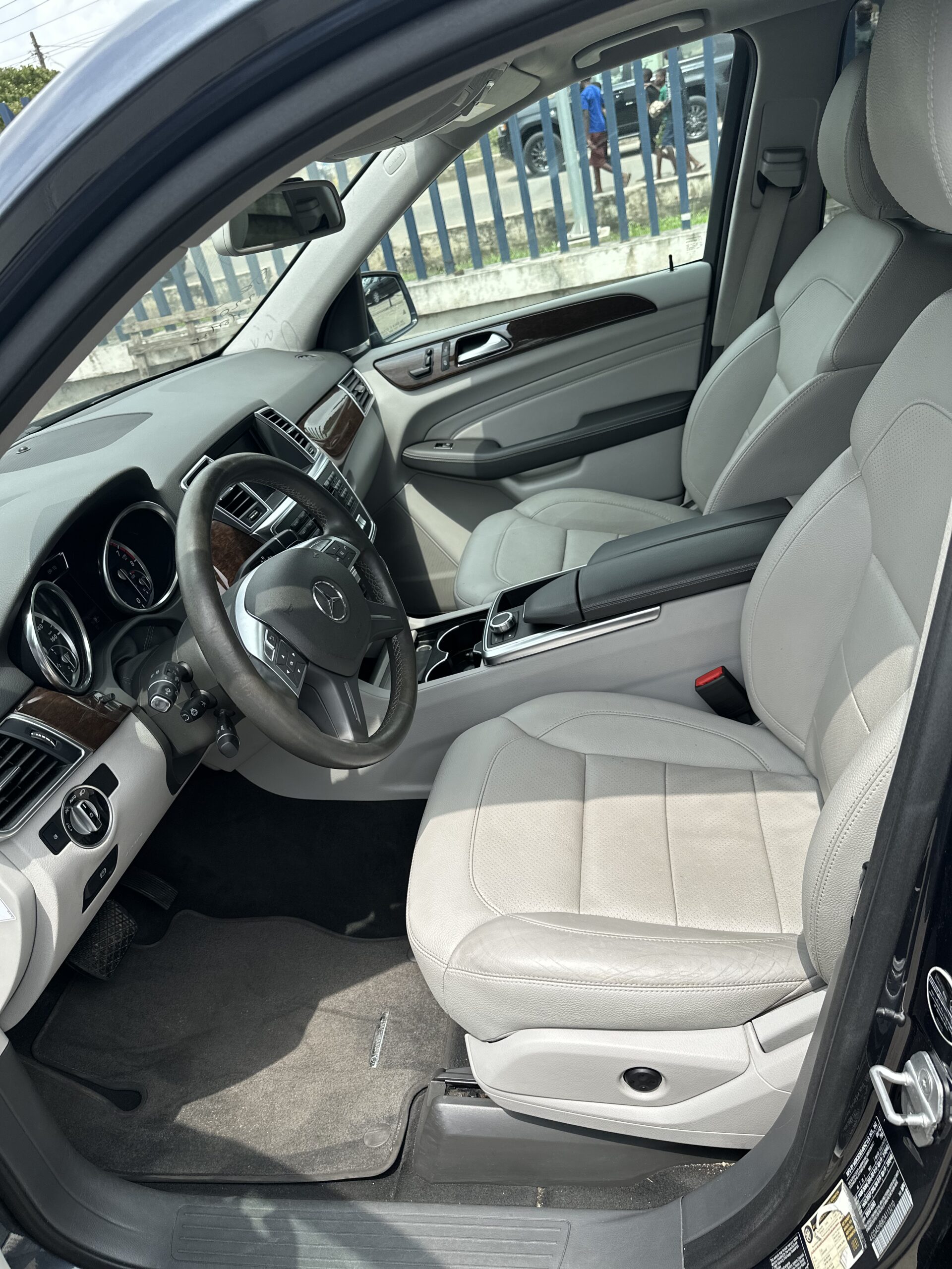Benz ML350 4Matic (2013) - Image 9