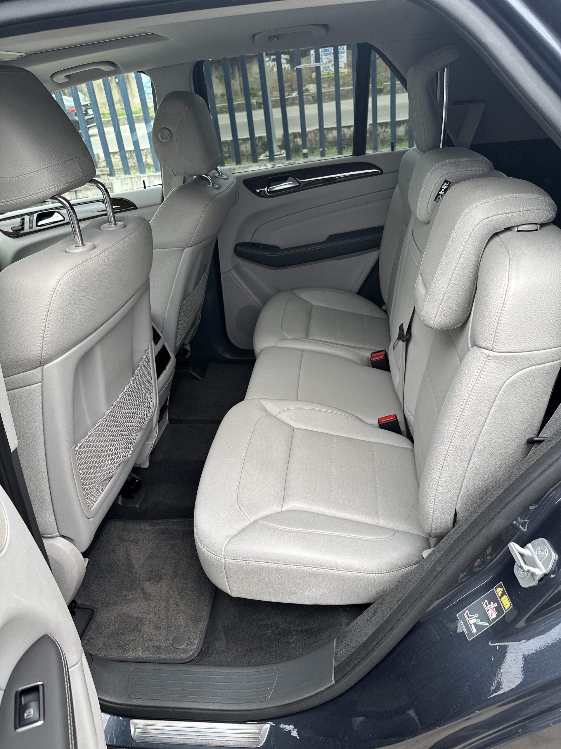 Benz ML350 4Matic (2013) - Image 7