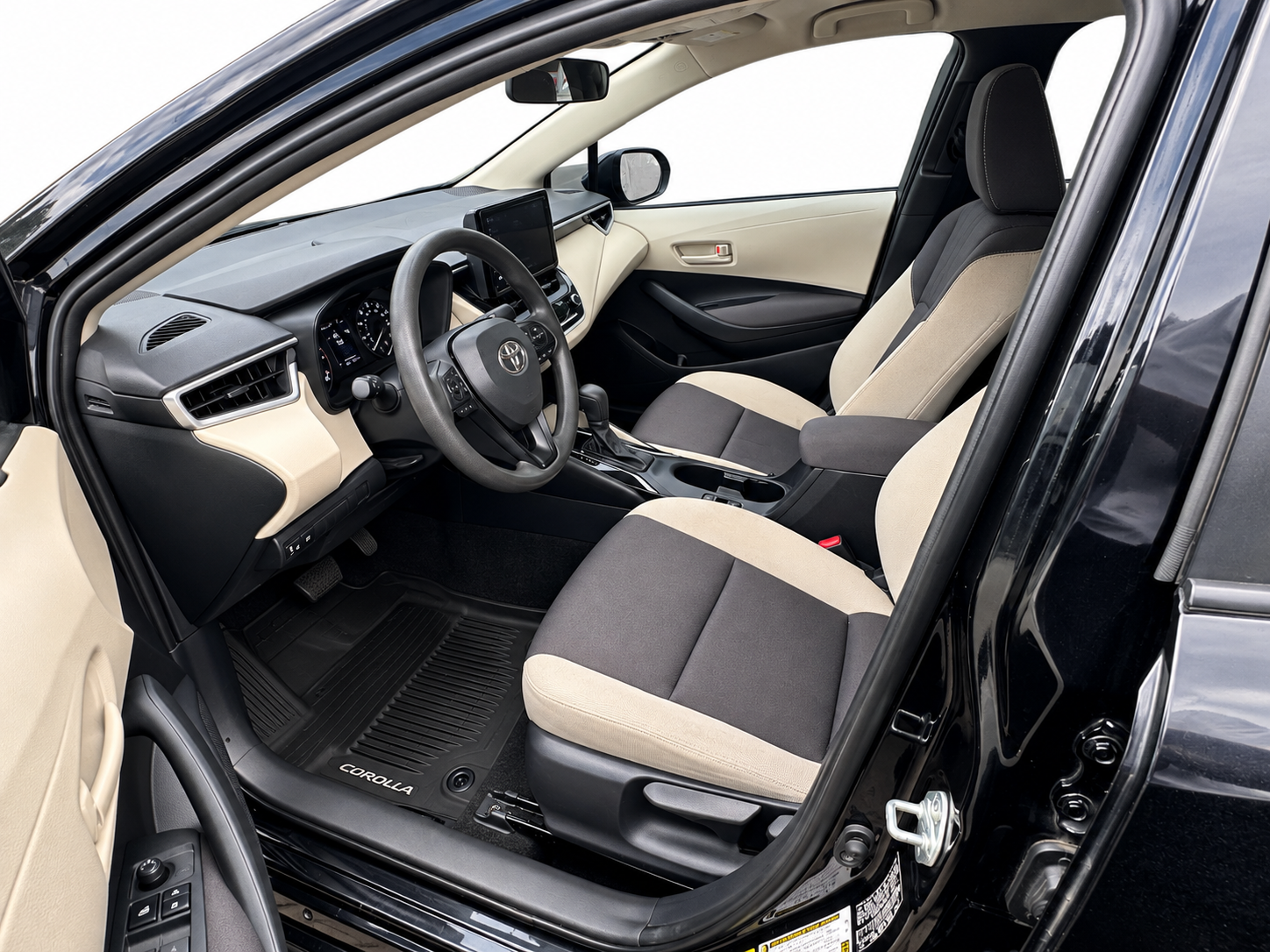 Toyota Corolla (2023) - Image 8