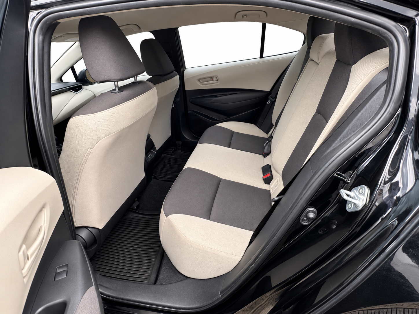 Toyota Corolla (2023) - Image 9