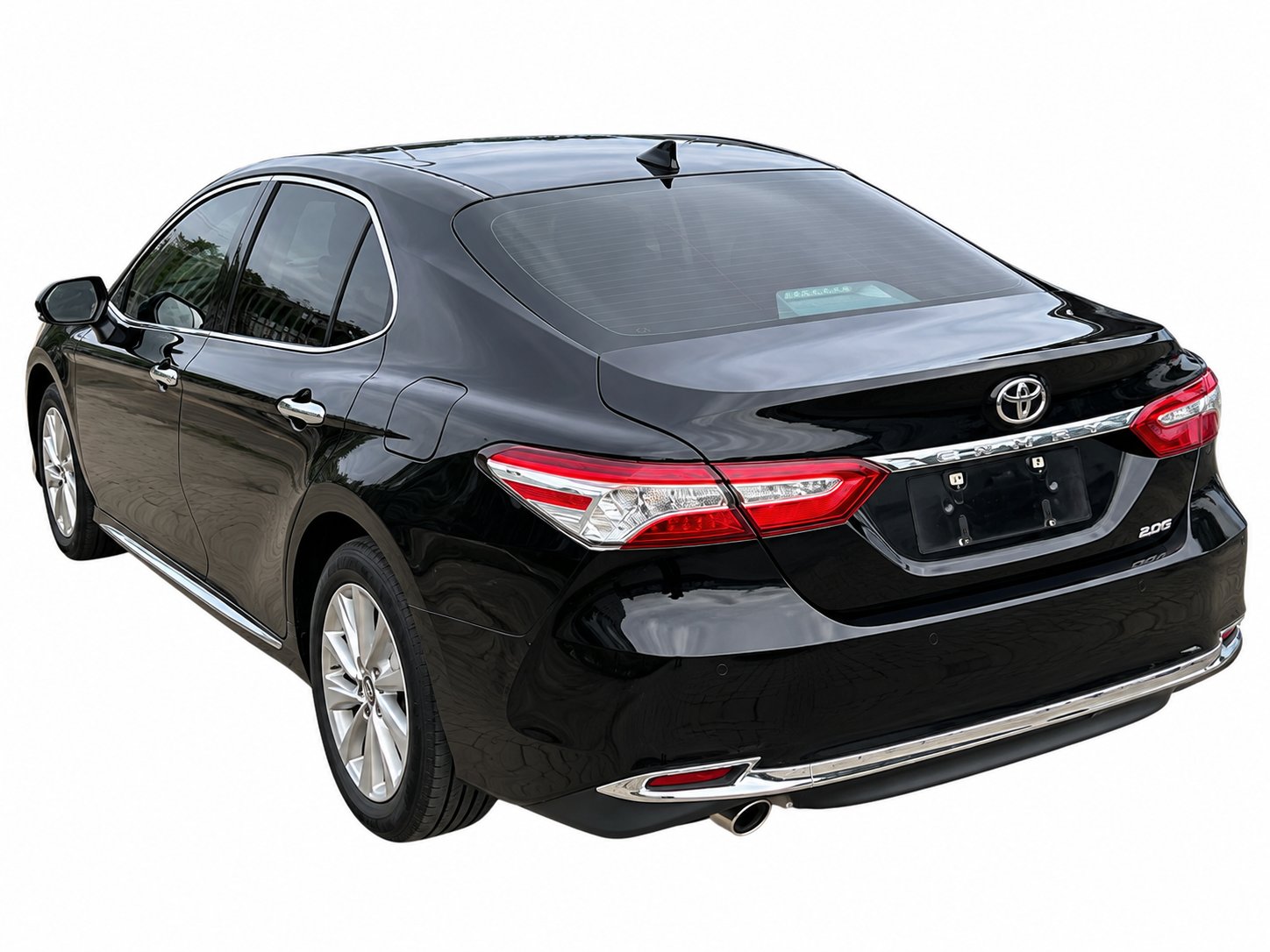 Toyota Camry (2023) - Image 3