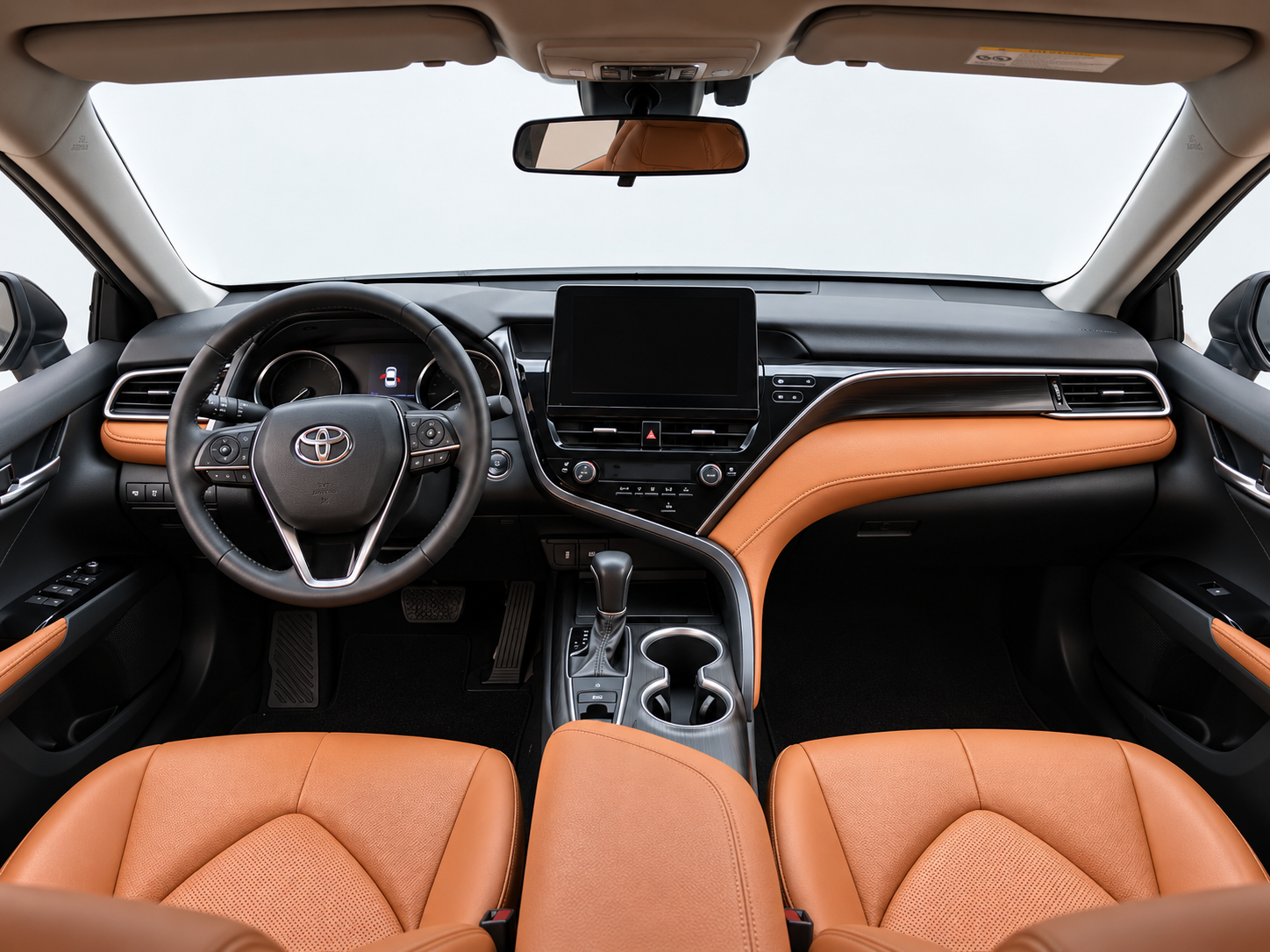 Toyota Camry (2023) - Image 9